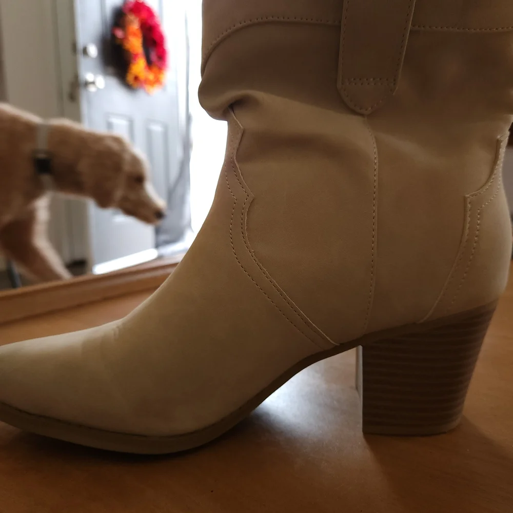 Elegant Tan Women's Country BOOTS SIZE 9.5. SOFT TO TOUCH. - Picture 8 of 12